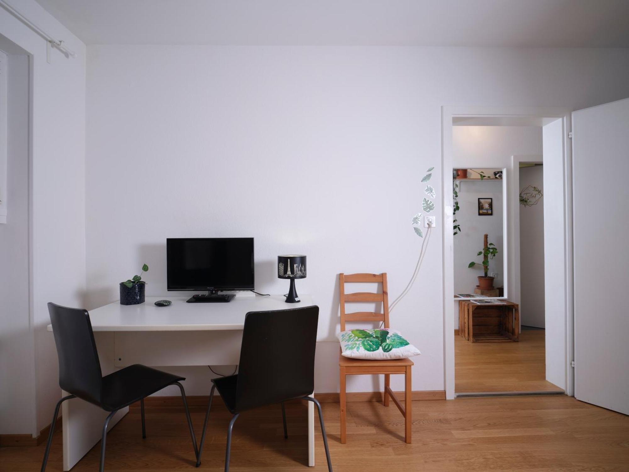 Privatunterkunft Doppelzimmer In Der Naehe Des Flusses Und Stadions Basel